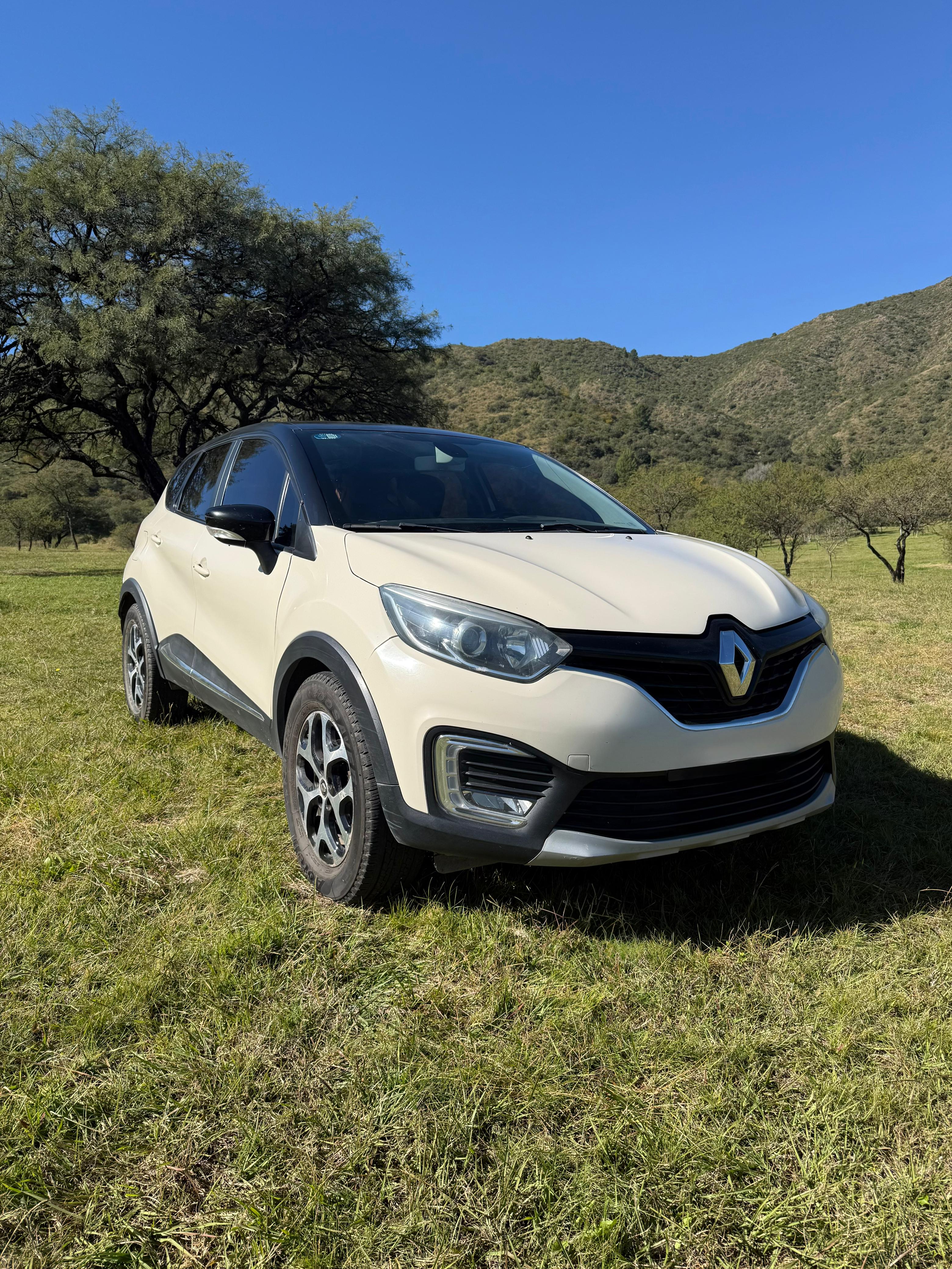 Renault Captur 2.0 Intens GNC 2018 — frente
